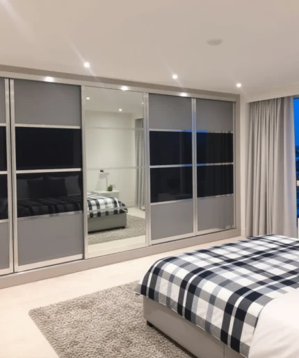 modern-white-sliding-wardrobe-with-mirrors